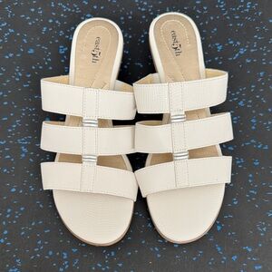 NWOT Easy Street Women's White Strappy Sandals
